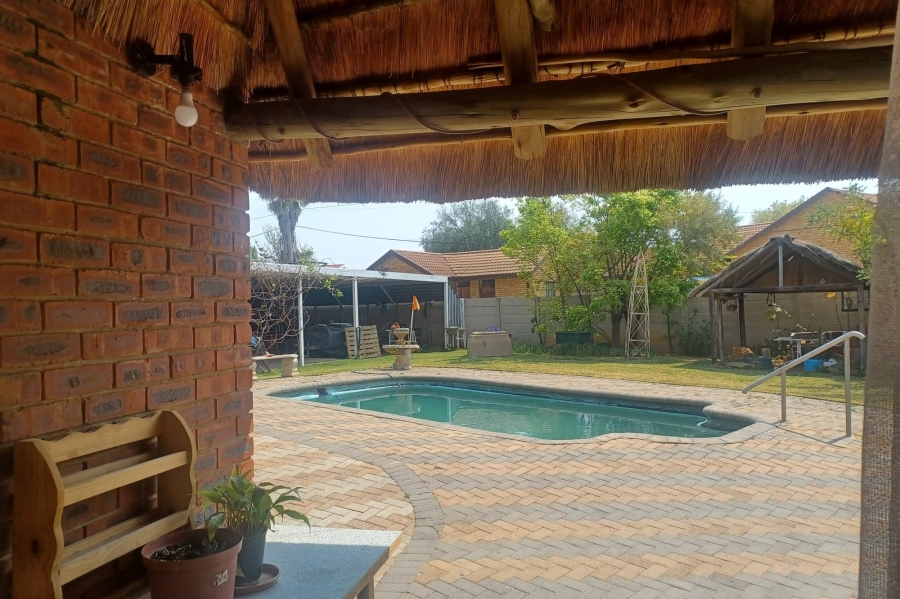 4 Bedroom Property for Sale in Riebeeckstad Free State